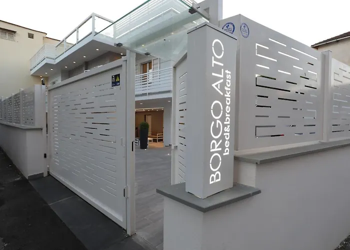 فندق مبيت وإفطار Borgo Alto